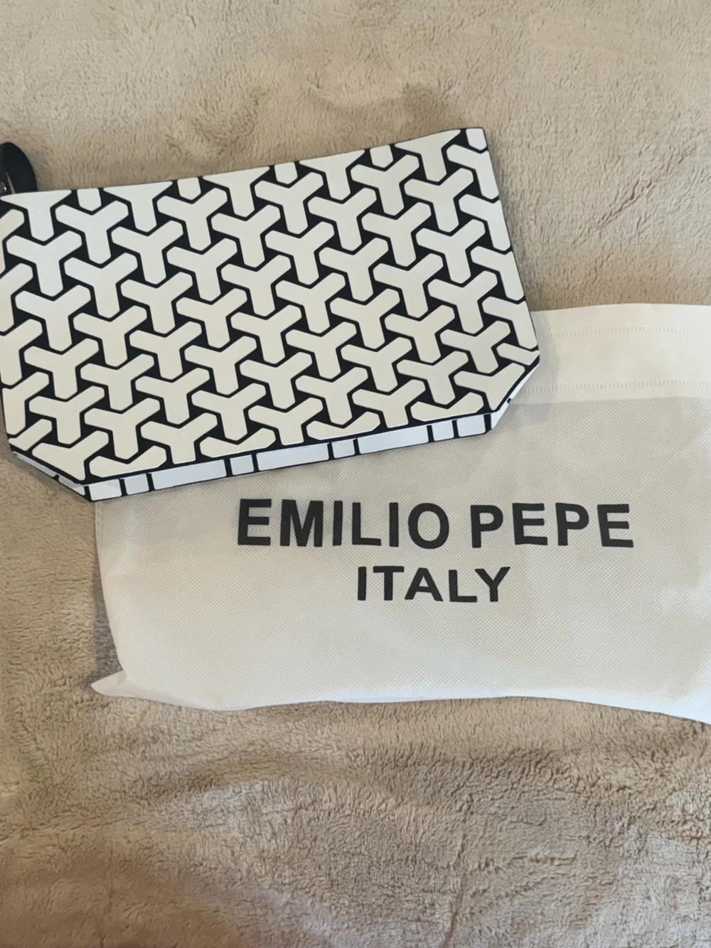 Emilio Pepe Italy Black White Chevron Purse Handbag Chain Strap Excellent